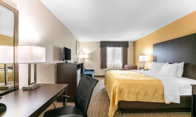 Metropolis Hotel | Quality Inn & Suites Metropolis I-24