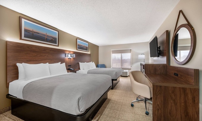 Richland Hotel | Quality Inn & Suites Rockport - Owensboro North (GOLD AWARD WINNER)