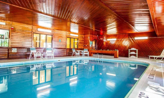 Champaign Hotel | Quality Inn & Suites