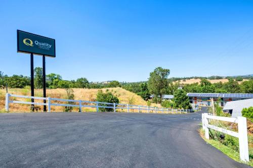 Jackson Hotel | Quality Inn & Suites