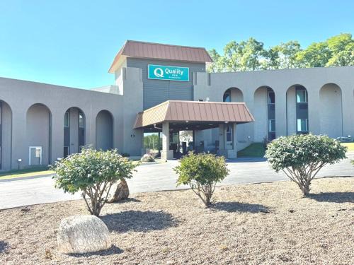 West Des Moines Hotel | Quality Inn