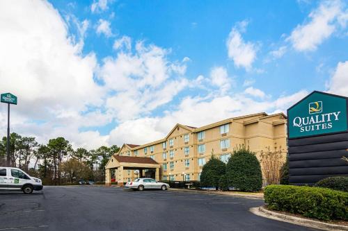 Forest Park Hotel | Quality Suites Atlanta Airport East