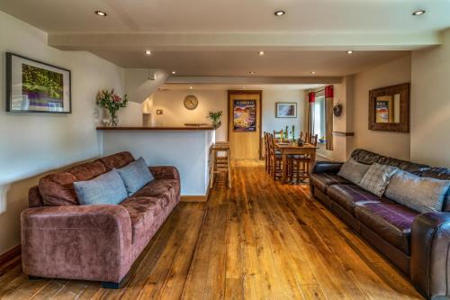 Ottery St Mary House | Quarenden Cottage