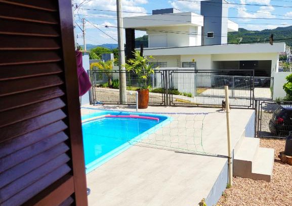Encantado House | Quartos familiares com piscina
