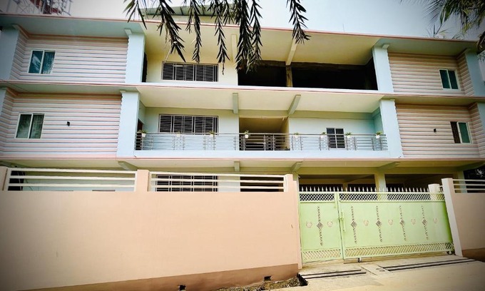 Sualkuchi Hotel | Queen's Residency