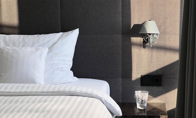 Unterrath Hotel | Queen Single Apartment