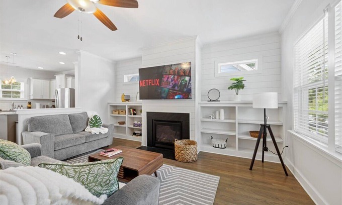 East Durham House | Quiet 3BR/2.5BA with Fenced Yard—10-min drive to Duke University & Downtown