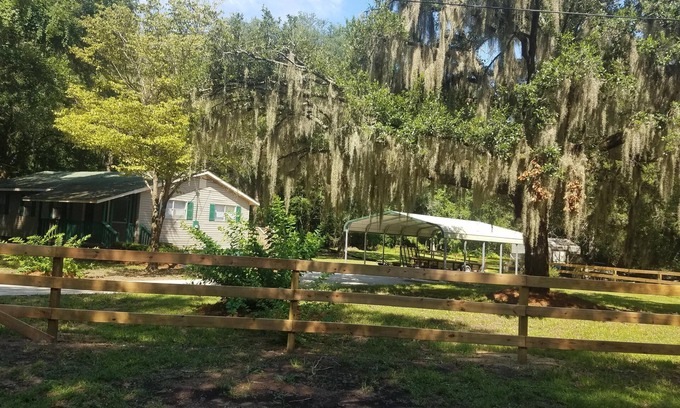 Johns Island House | Quiet 4 bedroom close to the beach