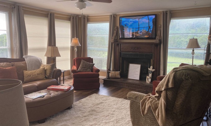 Kodak Other | Quiet acreage Exit 407 I 40 Sevierville/Pigeon Forge gateway to the Smokies