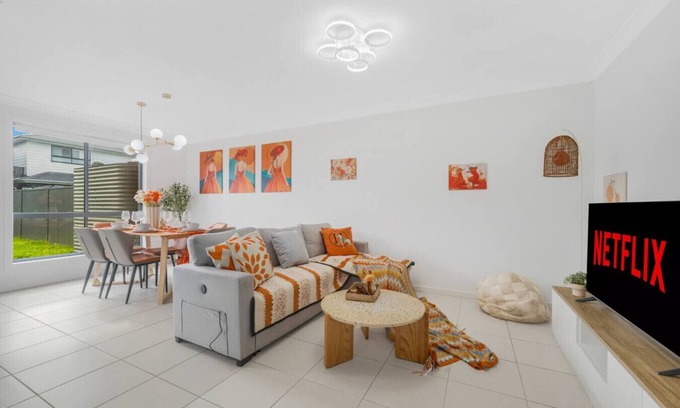 Werrington Apartment | Quiet and Cozy 4 Bedrooms in Werrington