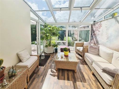 Netley House | Quiet and specious 3 bed House