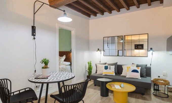 San Felipe Neri Apartment | Quiet apartment in the center