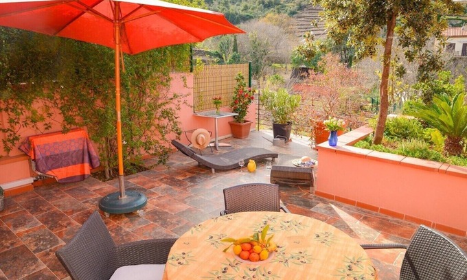 Collioure Apartment | Quiet, beautiful view at 250m from beaches and shops. Wireless.