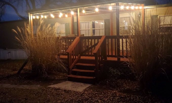 Scotia Cabin | Quiet & Cozy Cottonwood Cottage in Scotia