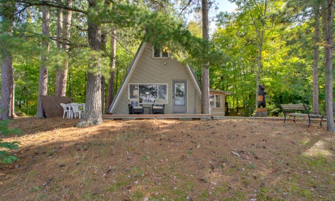 Deer River House | Quiet Deer River Cabin with Dock and Lake View!