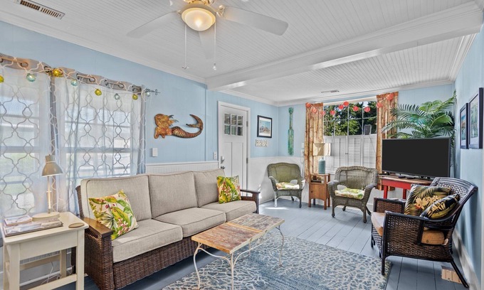 North Carolina Coast Cottage | Quiet Hideaway Half a Mile to the Beach a Mile to the BoardwalknLinens Included!