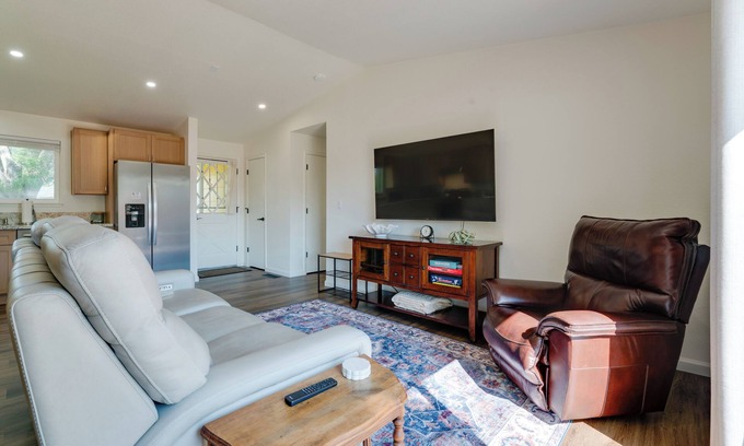 Sparks House | Quiet Home w/Yard: 2 Mi to Mall & Sparks Marina!