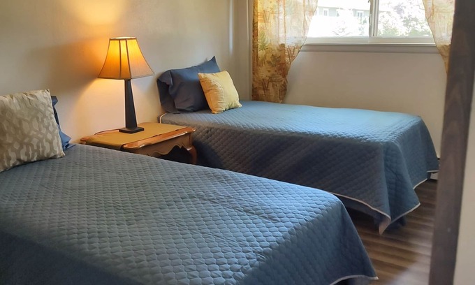 Hettinger Apartment | quiet neighborhood is near restaurant and bars and gas station