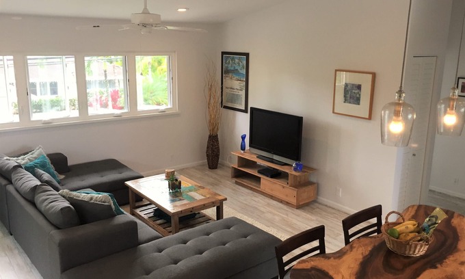 Kailua House | Quiet, Private, Beachy 2-bedroom, Walk to Kailua Beach, A/C