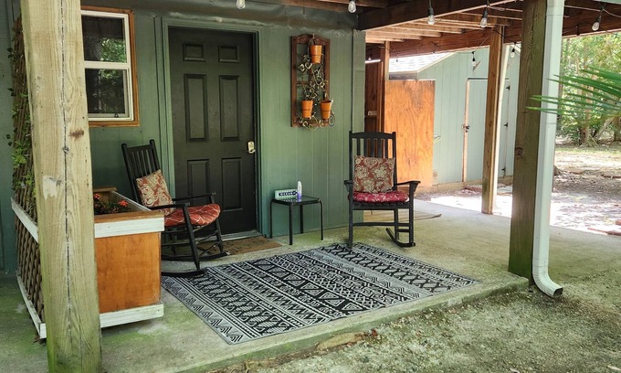 Ocean Springs Apartment | Quiet secluded 1 bdrm apt w/hot tub (& a Yurt). Close to bay & beach.