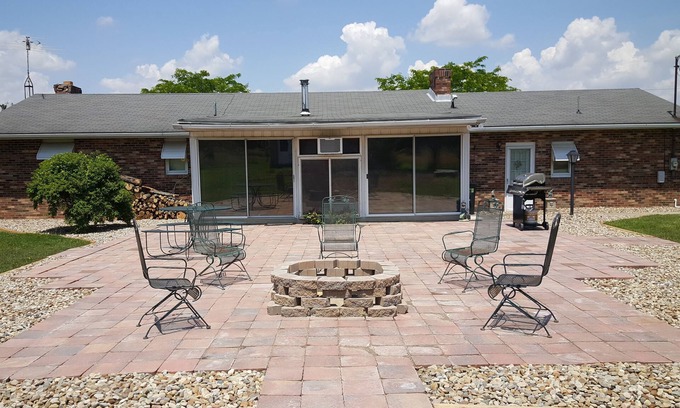 Homerville House | Quiet, secluded home in the country