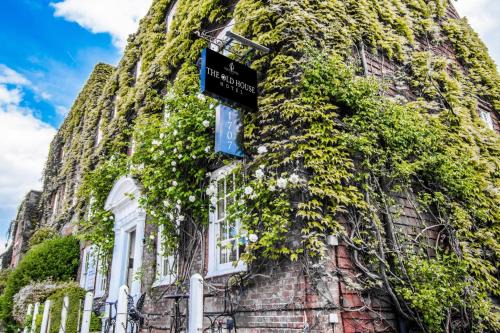 Wickham Hotel | Quob Park Old House Hotel & Spa