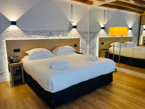 Quartier de la Place-Vendome Apartment | Résidence du Lion d'Or Louvre