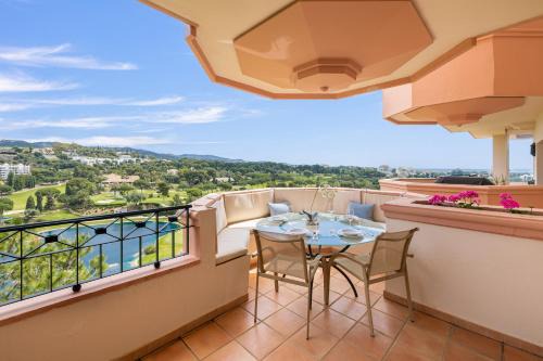 Marbella Apartment | Río Real Vista Golf, by Homing U
