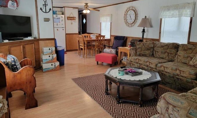 Steinhatchee House | R & J's Getaway - Dog friendly