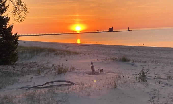 Sturgeon Bay Cottage | R&S Lakeside Cottage Beautiful Large Sand Beach Door County Limestone Fireplace
