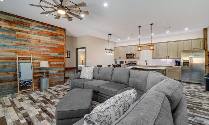 Bellmore House | Raccoon Lake Retreat