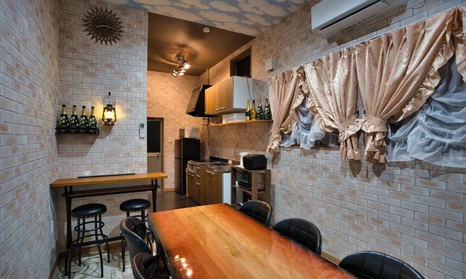 Anbo House | racine(ラシーヌ)【一棟貸切別荘】縄文杉・飲食店へアクセス利便な安房エリア／BBQ利用可能！