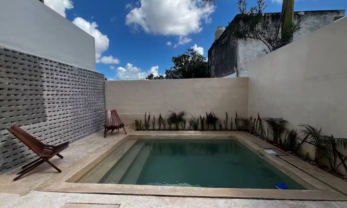 Zona Paseo Montejo Apartment | RAE4sixty apts with pool, near Paseo Montejo3