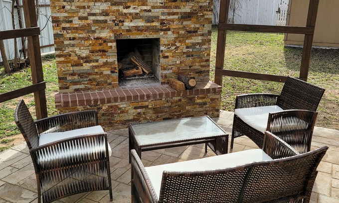 Heart of Lubbock House | Raider Retreat - near campus - backyard fireplace - pets welcome