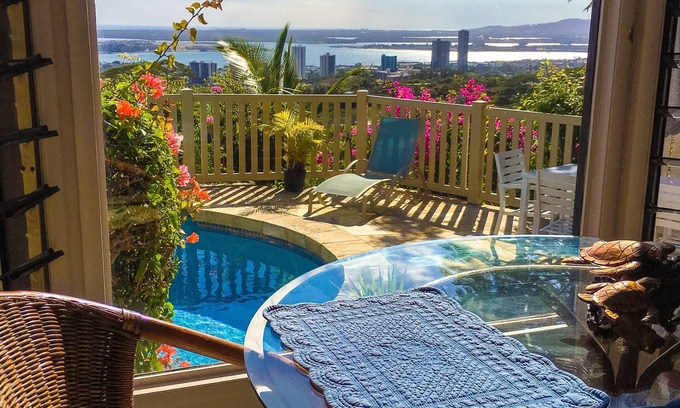 Waimalu Bed & Breakfast | Rainbow Inn. Pearl Harbor View. Great for a quiet get away or bring family.