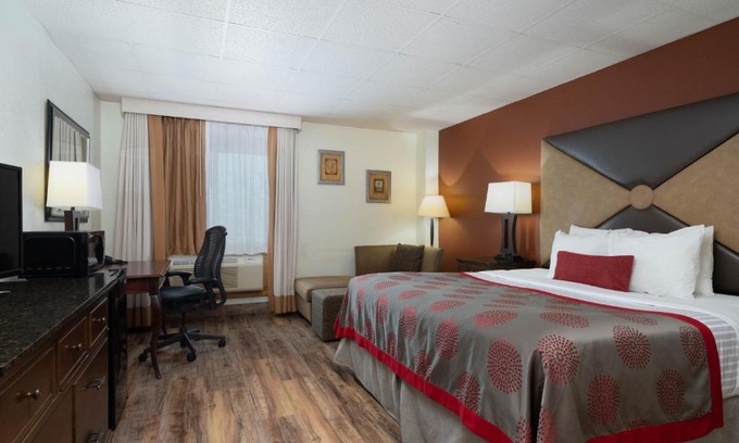 Albert Lea Hotel | Ramada by Wyndham Albert Lea