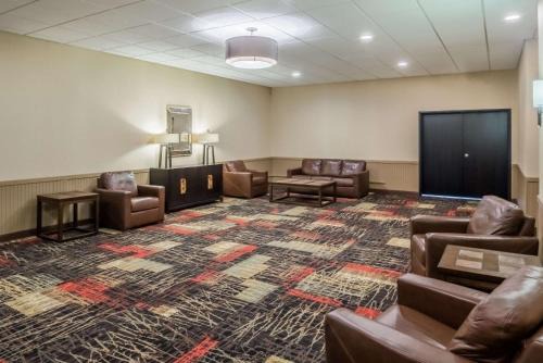 Grand Forks Hotel | Ramada by Wyndham Grand Forks