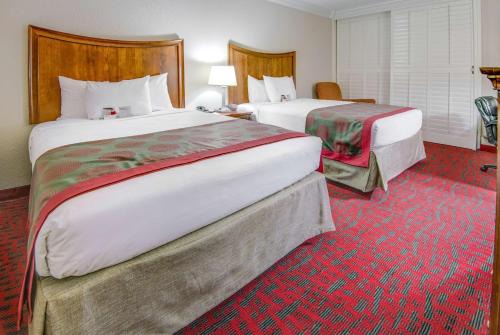 Metairie Hotel | Ramada by Wyndham Metairie New Orleans Airport