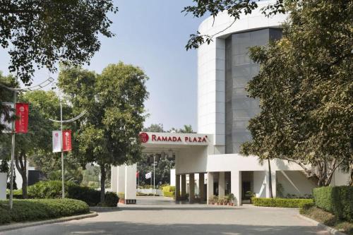 Varanasi Hotel | Ramada Plaza by Wyndham JHV Varanasi