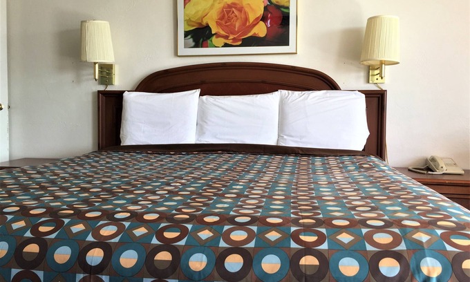 Kingman Hotel | Ramblin Rose Motel