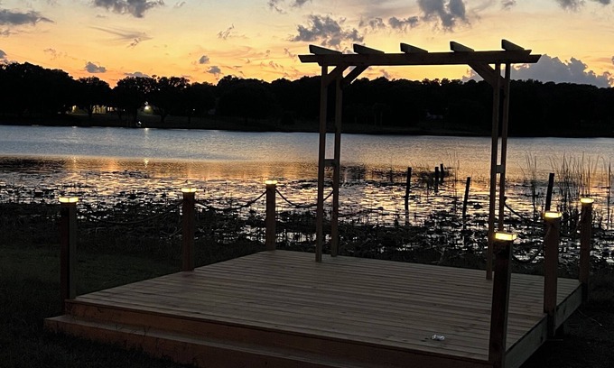 Clermont House | Ranch with pool/Lake fishing kayak Paddleboard Soccer Motocross 30 min to Disney