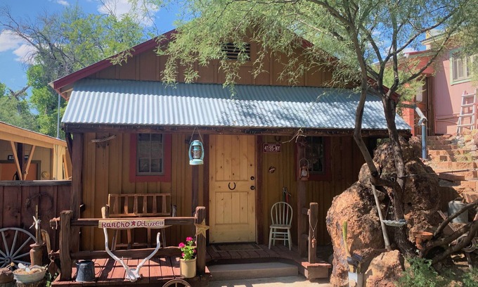 Morristown House | RANCHO DELUXE, For the Spirit of the West in all of us! 1 of 3 casitas