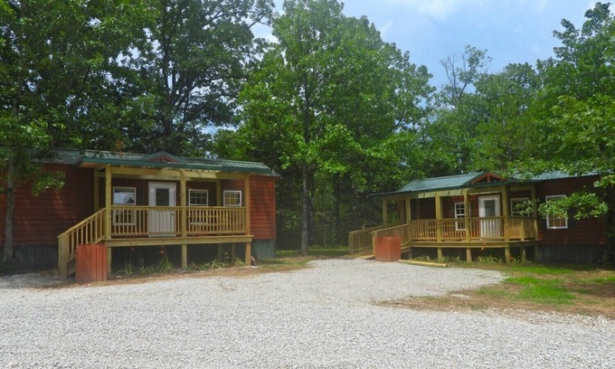 Leasburg Cabin | Ransom's Retreat Group cabin rental near Meramec River