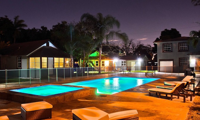 Highland Garden Villa | Rare 5-Home Luxury Compound Pool Hot Tubs Art Privacy Sleeps 16