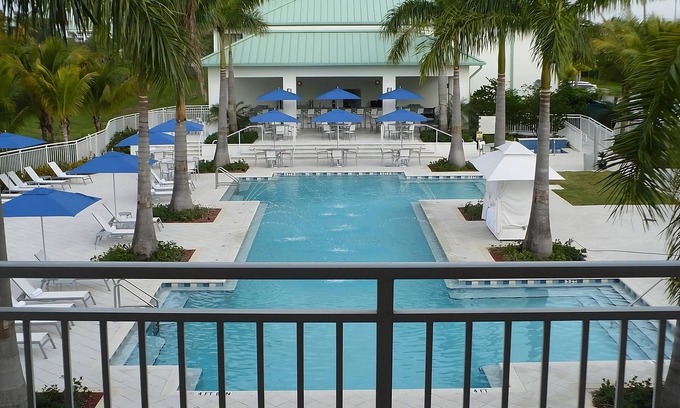 Ludlam Hotel | Rare Find! 3 Convenient Rooms | Outdoor Pool | Close to Downtown Miami