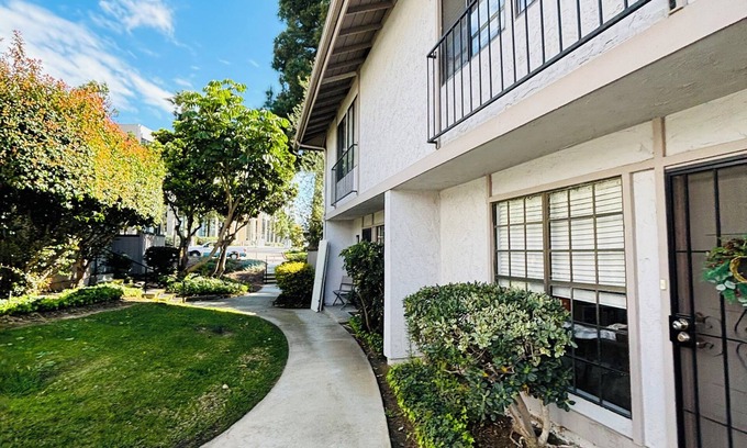 University City House | RARE FIND in a beautiful location near La Jolla Canyon. nNewley remodelled, pool