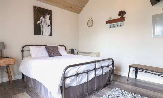 Dry Ridge Cottage | Rattler - Close to the Ark Encounter