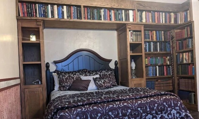 Shelley Apartment | Raven's Nest at FlintRock Retreat