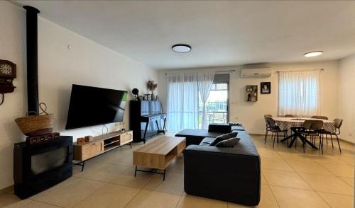 Katzrin Apartment | Ray Guest Unit