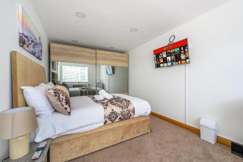 Batley House | -RD7B- For your relaxed and Cosy stay with Free WiFi